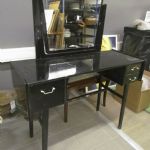 697 2296 DRESSING TABLE